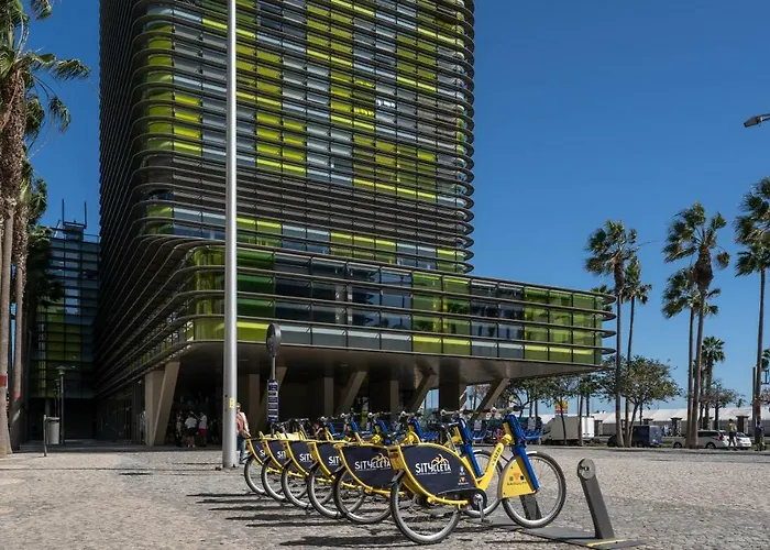 Frontline With Blue Views Apartment