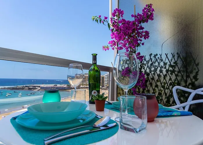 Frontline With Blue Views Apartment