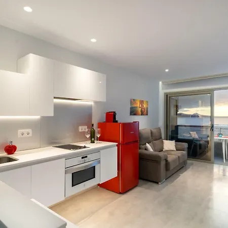 Frontline With Blue Views *