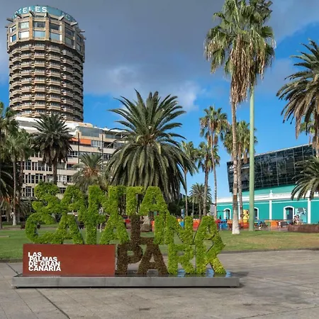 Frontline With Blue Views Апартаменти